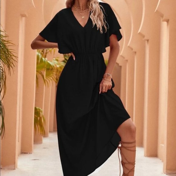 Dresses & Skirts - Black Flutter Butterfly Sleeved Dress